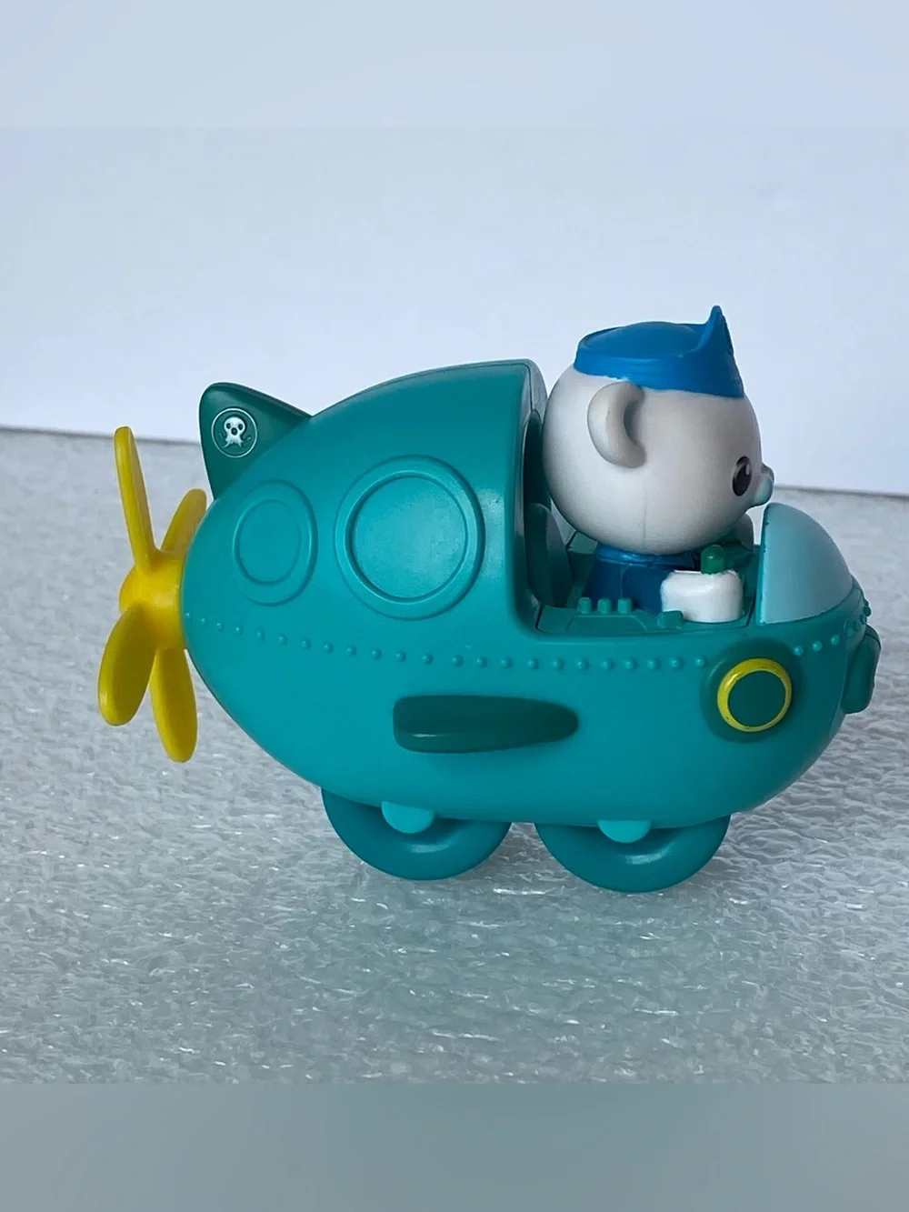 Octonauts Above & Beyond Captain Barnacles Gup-A Octo-Racer Rolling Submarine